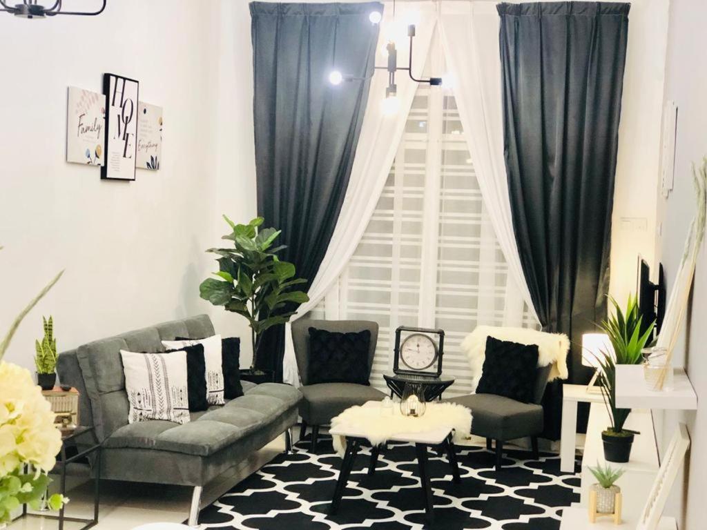Villa Pool Kepala Batas Kampong Hilir  Zewnętrze zdjęcie