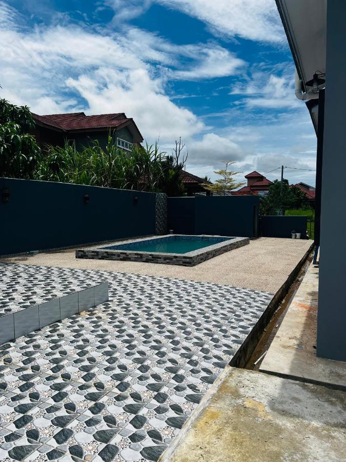 Villa Pool Kepala Batas Kampong Hilir  Zewnętrze zdjęcie