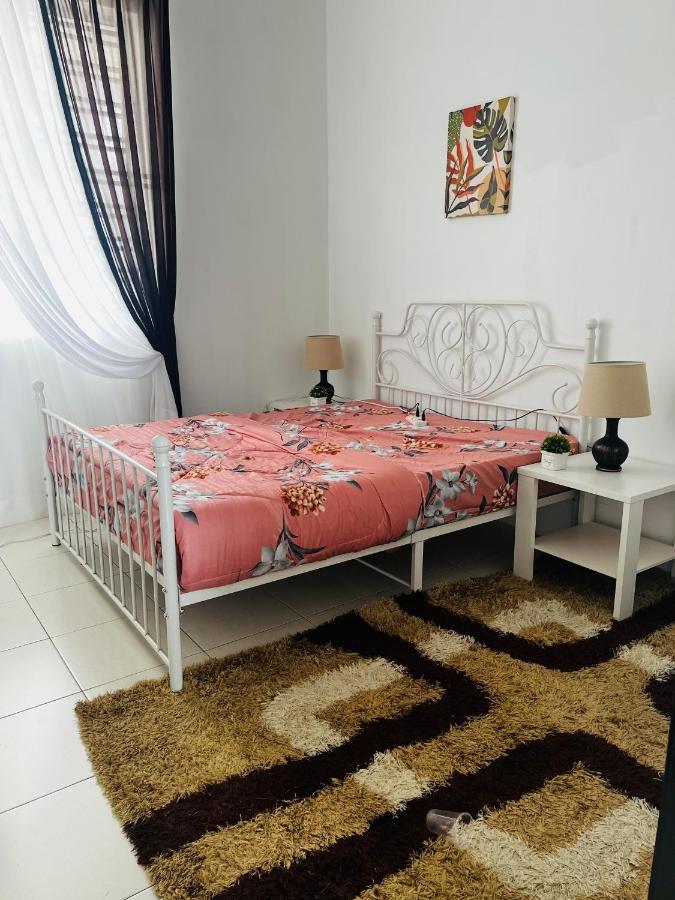 Villa Pool Kepala Batas Kampong Hilir  Zewnętrze zdjęcie