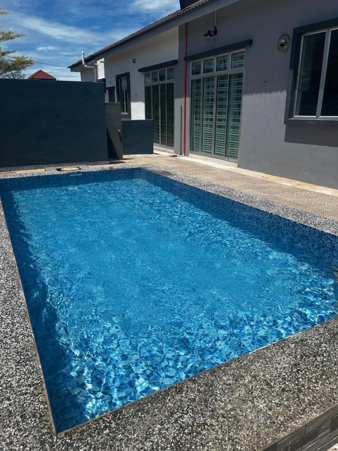 Villa Pool Kepala Batas Kampong Hilir  Zewnętrze zdjęcie